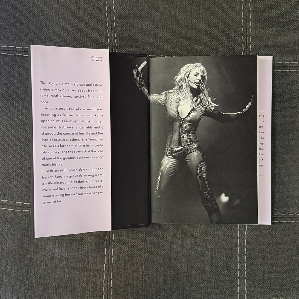 Britney Spears Memior The Woman in Me Hardcover with Jacket - Picture 3 of 5